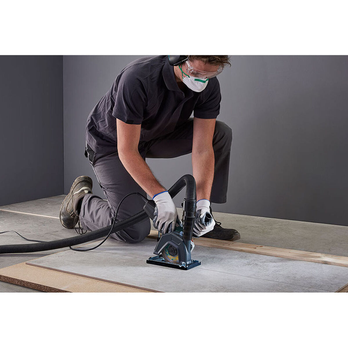 V4HBCD92590BD6DA37E2643D7FF900452CBR4451513P9