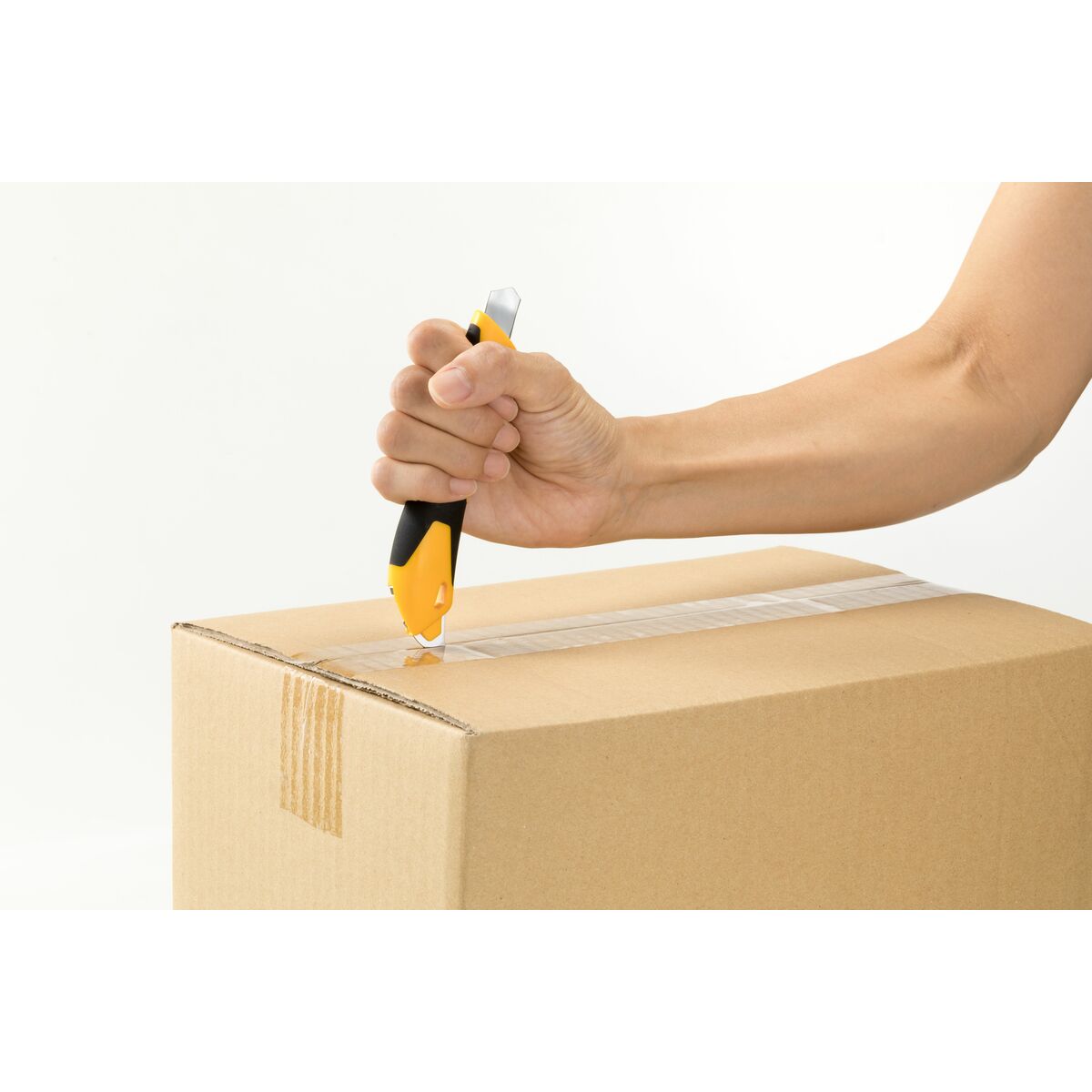 V3HFDCA54C3547EC9AFE7C5B6243E818F1DR6628864P5