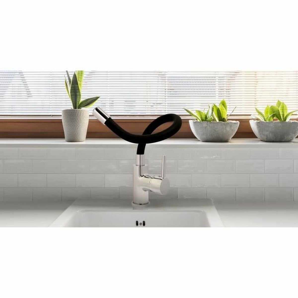 V1HBA5333B7328EAF764451F1366A344996RP2