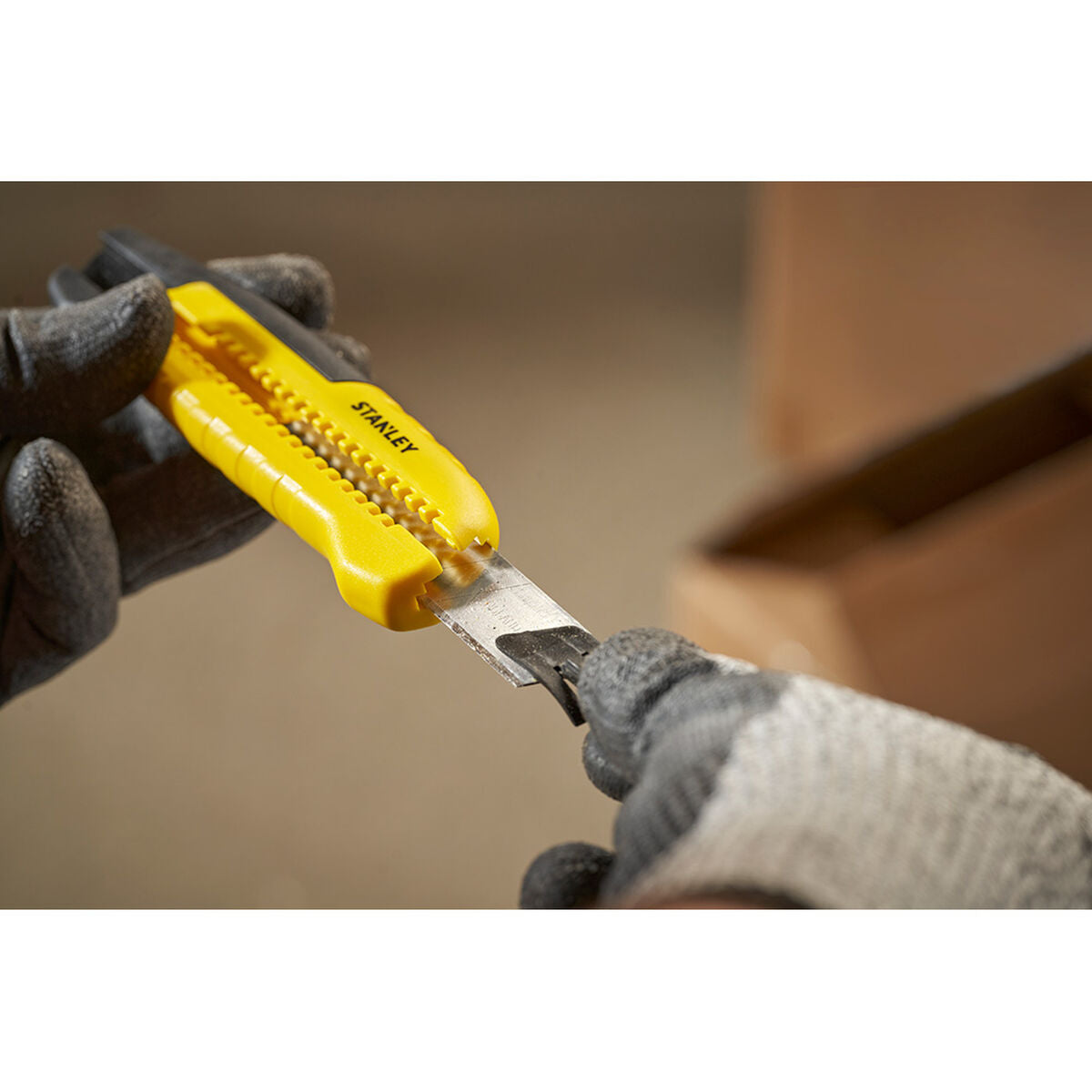 V3HFFEF2D08A50EC227FBCB779FD061D126R6379617P7