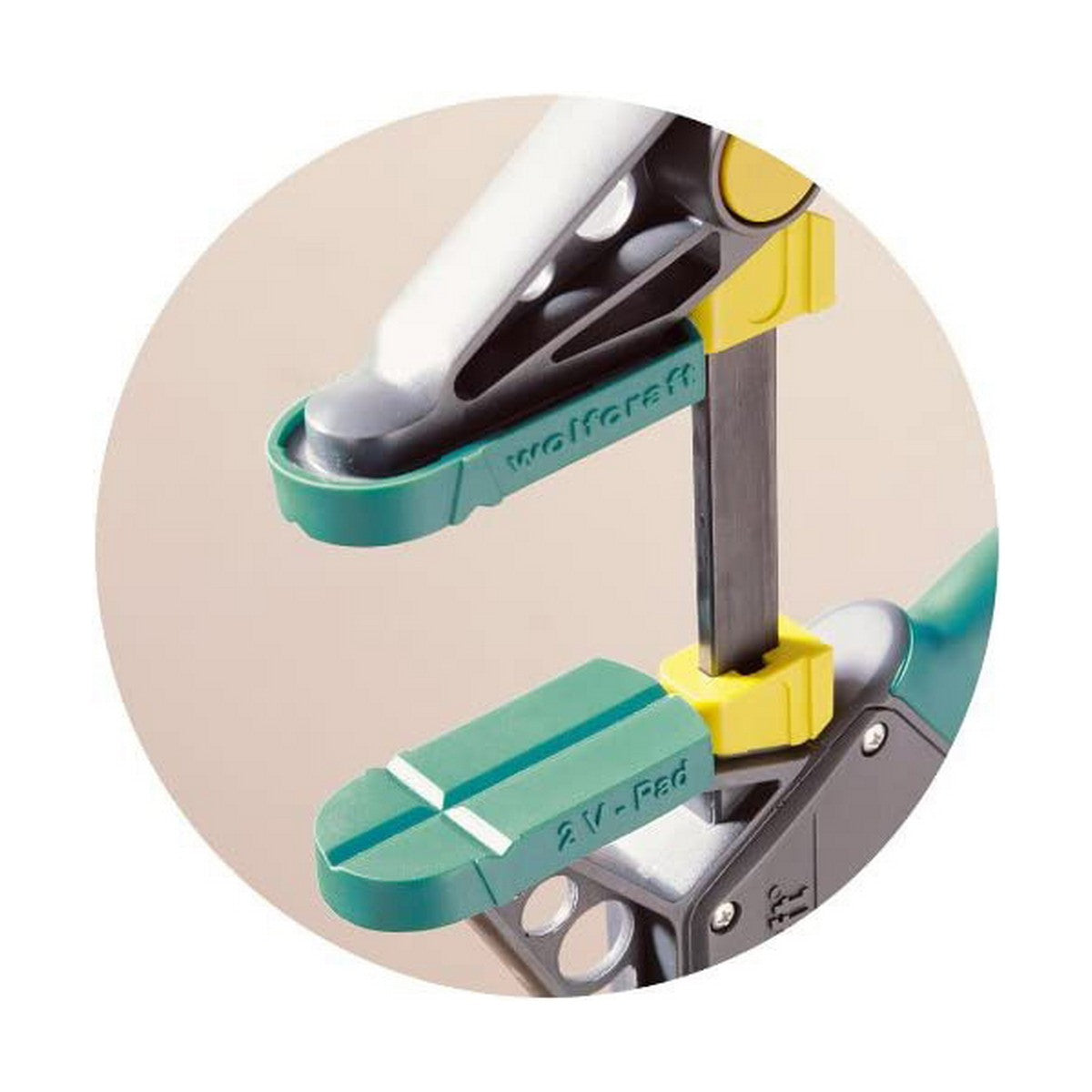 V8H045F5D452E7A568B3C6DDD8CB282D560R5157443P9