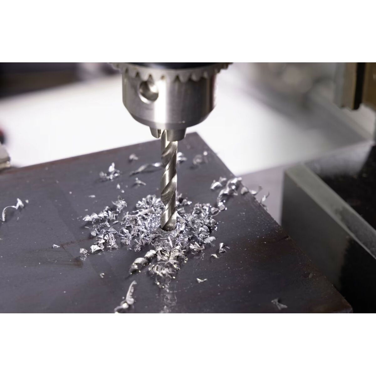 V3H838E441B42A999791699B4483F3E50F7R6637864P4