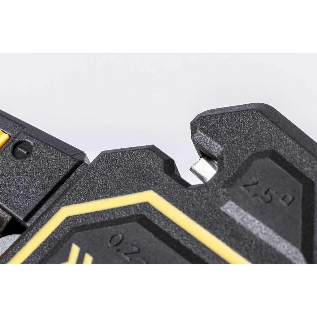 V3H9804BC3840AB6486DADAB8217BE85259R6630144P5