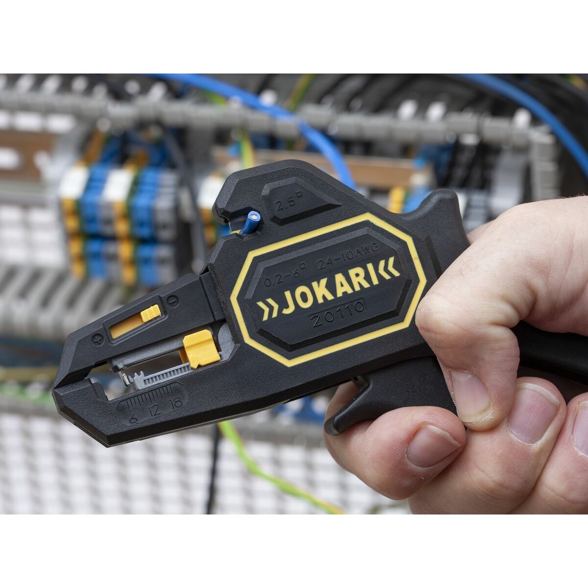 V3H3120F972D1C5A536F180023B527F7FB0R6630156P8