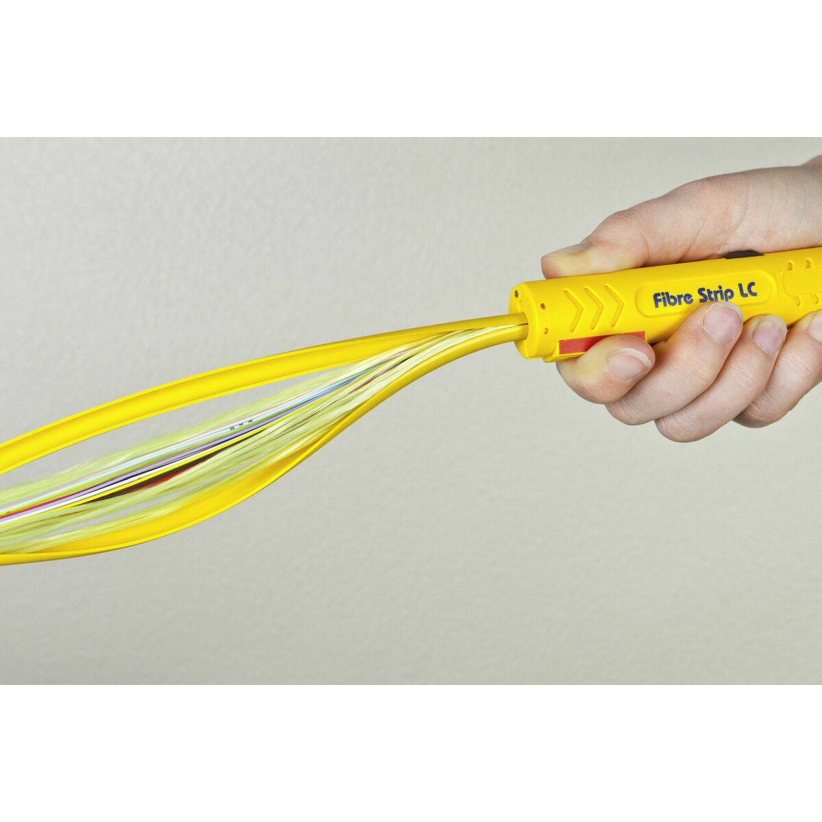 V3HB20617CEC015A0027C58534EC990BBABR6630054P4