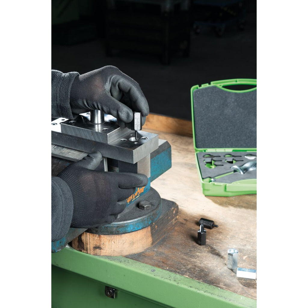 V1H81BF1B2A16362F119E86C7EAB6140DAARP6