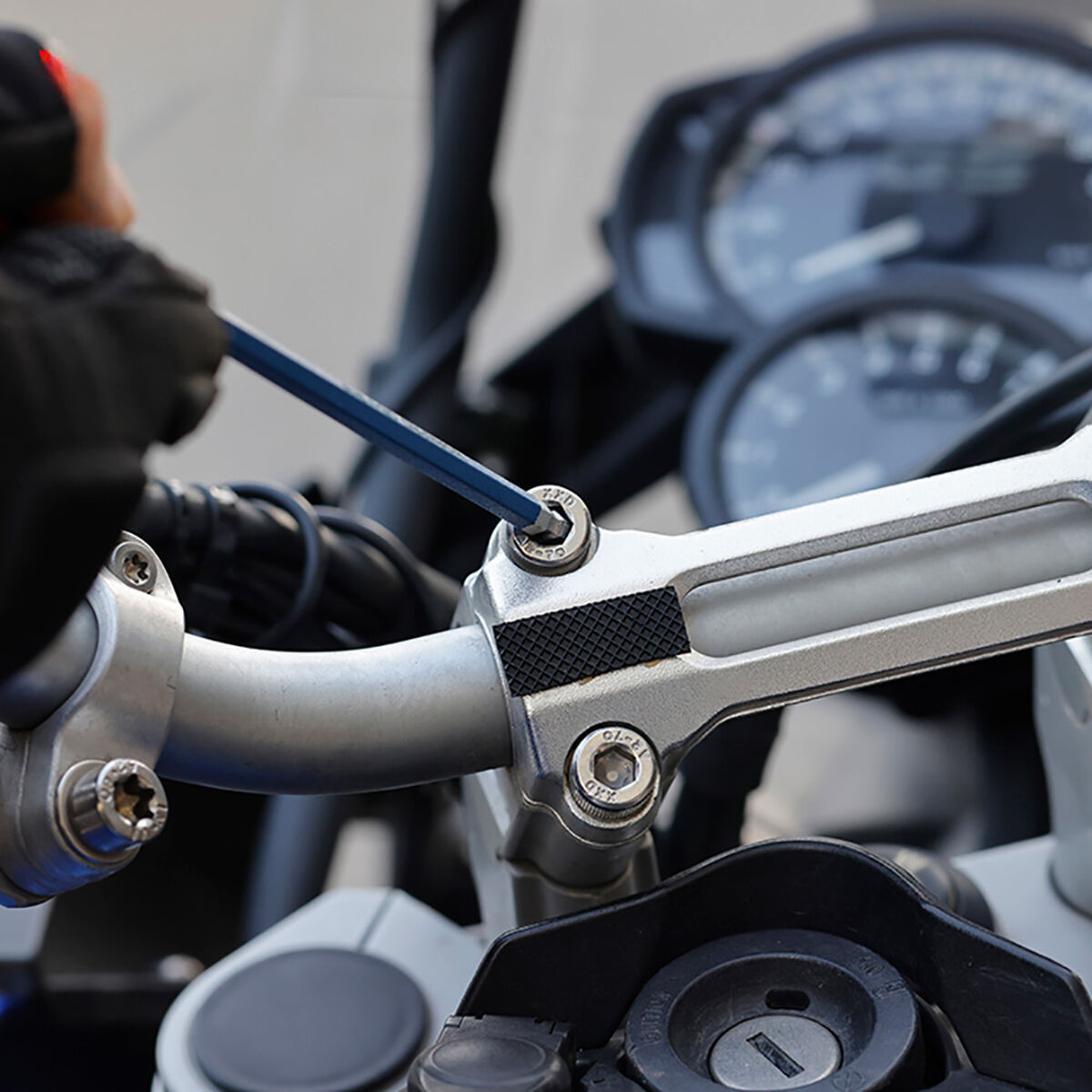 V5HEB5C30C147C29E3705257A2C6099EBA4R5323343P7