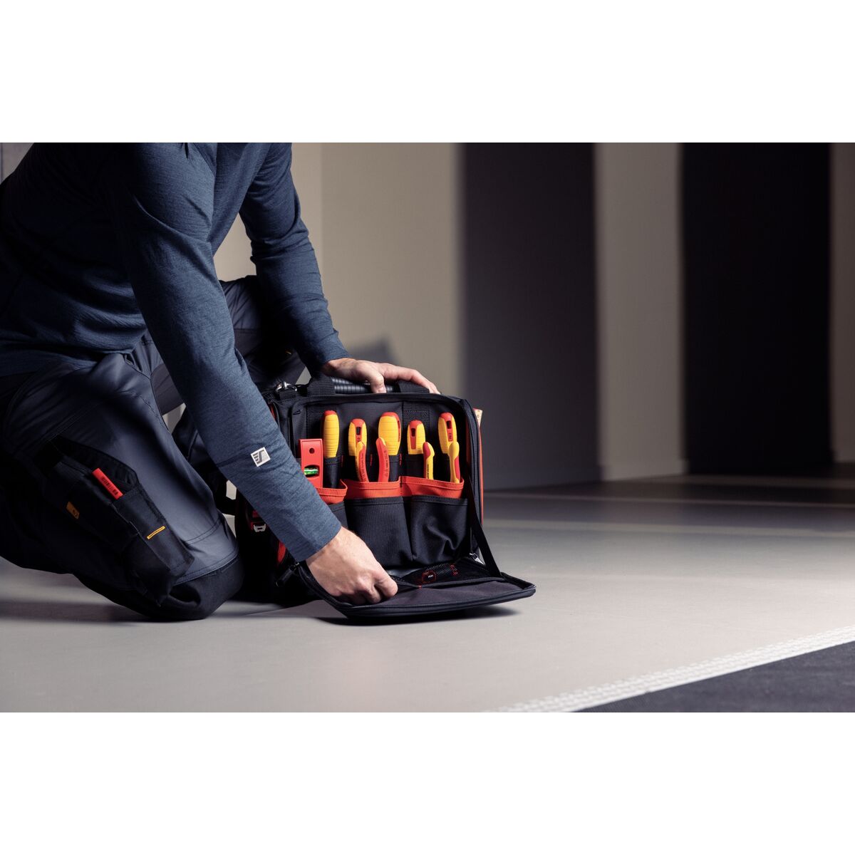 V3HED811390931C0FAB7B61461D21BE7F32R6636964P9