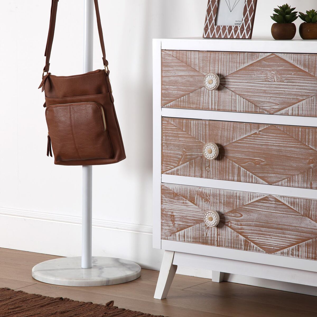 V2H677CA0A2AB7420AB4CA265AB357AE183R6836051P2