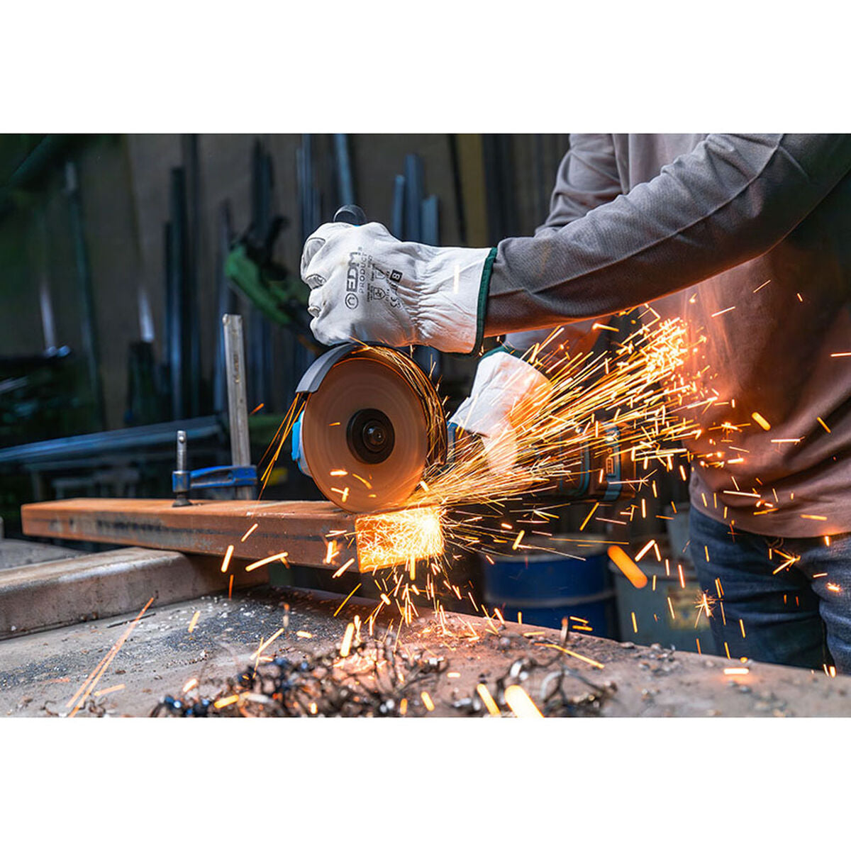 V10HD6F0F77935C60DCEDDF1370EC201CEC0R5320022P7