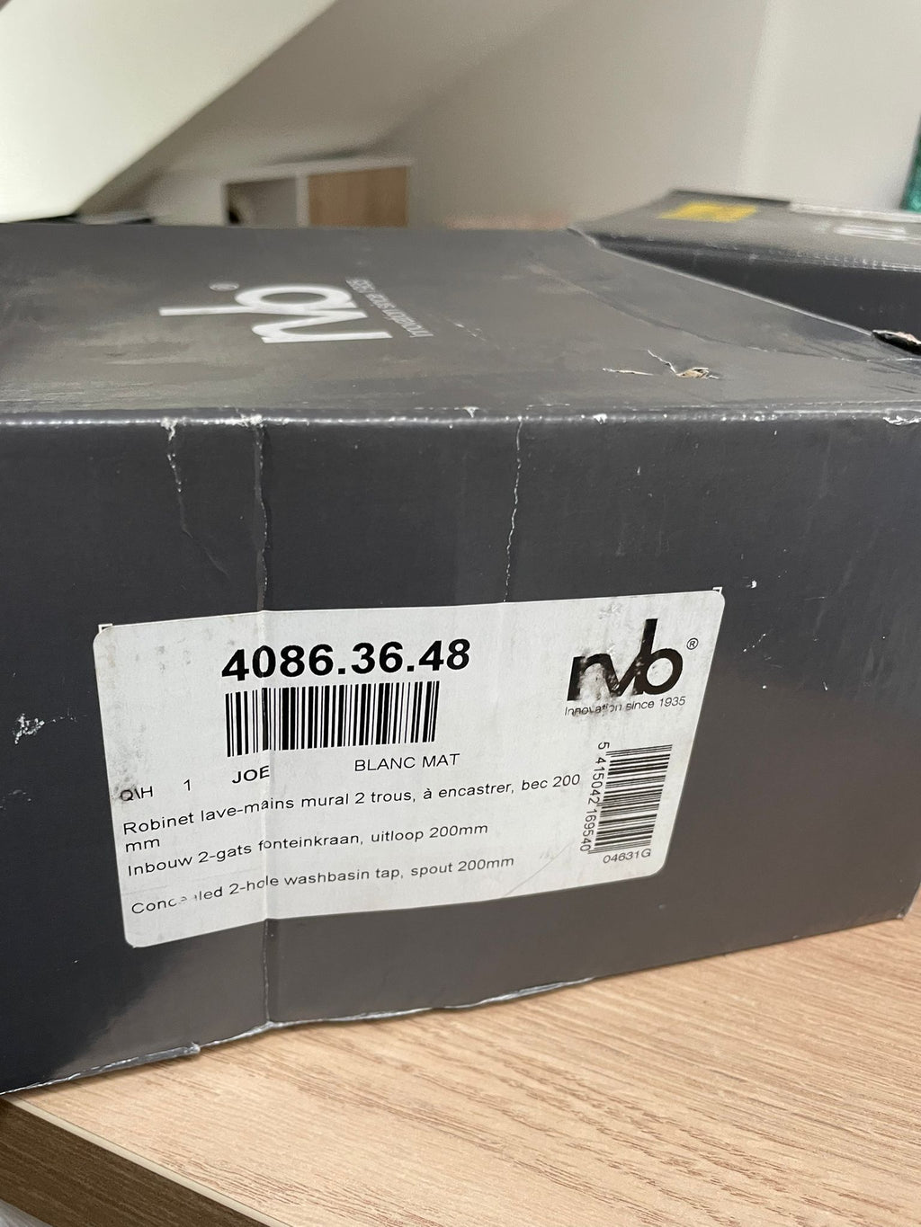 RVB Joe — Robinet lave-mains mural encastré – Réf. 4086.36.48 – BEC 200 mm – Blanc Mat